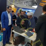 حجت الاسلام میرزایی نماینده مردم اصفهان در حال بازدید از آخرین دستاوردهای شرکت تصاکو در نمایشگاه متافو اصفهان